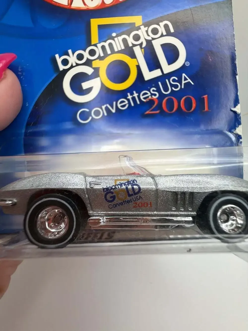 Hot Wheels Bloomington Gold Corvettes USA 2001 Silver Corvette Die-Cast Car
